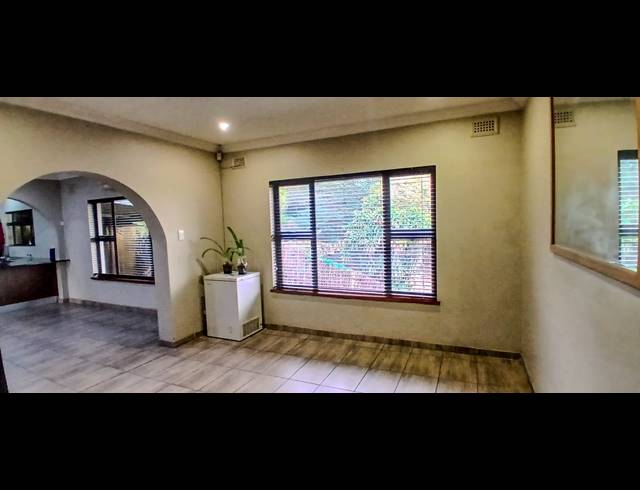 3 BEDROOM HOUSE FOR SALE IN BLUFF